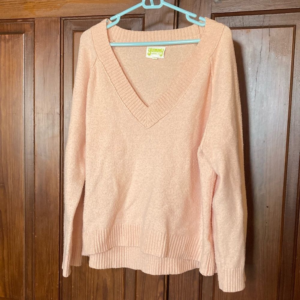 Yummy Sweater Co. Peach Pink V-Neck Knit Sweater Size XL EUC